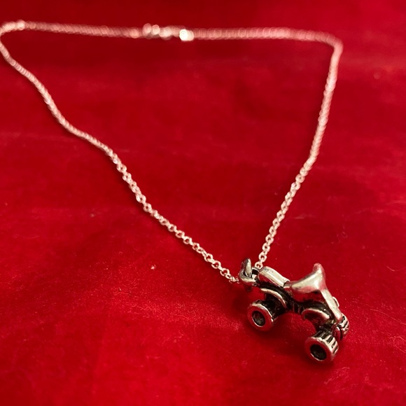 4 Wheeler Necklace - Picture 2 of 5